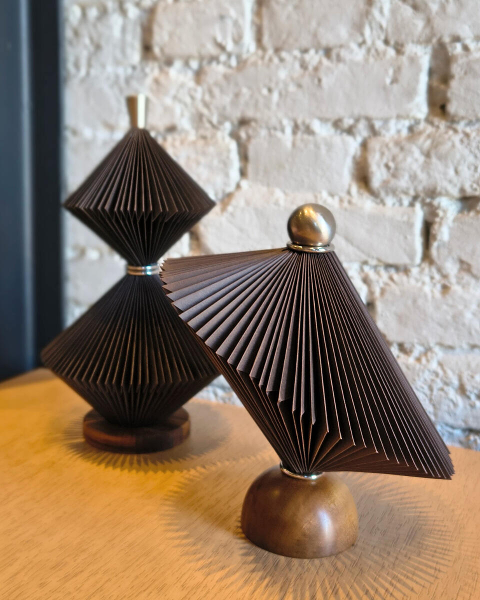 Escultura em papel. Coleção Vértice